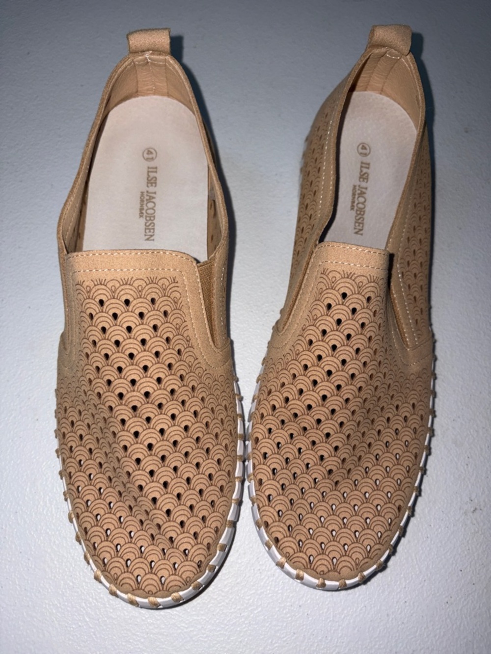 Ilse Jacobsen Beige Perforated Slip-On Loafers